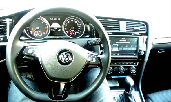 Golf 7 wnętrze. Fot. brd24.pl