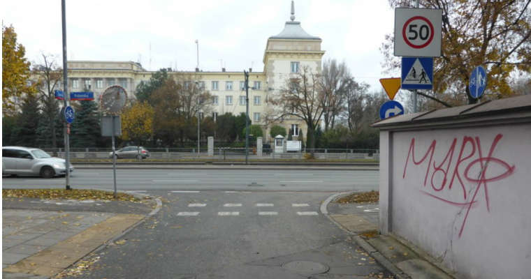 Skrzyżowanie Zawrat i Puławskiej przed zmianami. Fot. Zielone Mazowsze