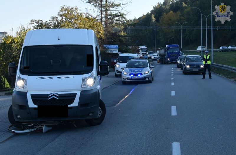 Wypadek z rowerzystką w Rumii. Fot. Policja