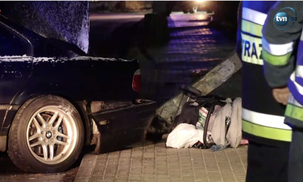20-latek w BMW wjechał w sześcioosobową rodzinę na chodniku. Źródło: TVN24