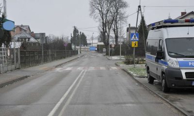 Przejście dla pieszych przy szkole podstawowej w Działdowie, na którym kierowca potrącił uczennicę Fot. Policja