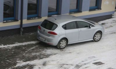 Policjanci zatrzymali kierowcę seata, który potrącił nastolatkę na pasach w Staszowie Fot. Policja