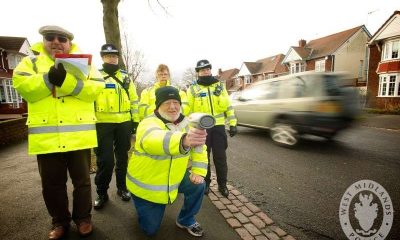 Wolontariusze kontrolują prędkość na ulicach hrabstwa West Midlands w Wielkiej Brytanii. Fot. West Midlands Police/Flickr/CC BY-SA 2.0