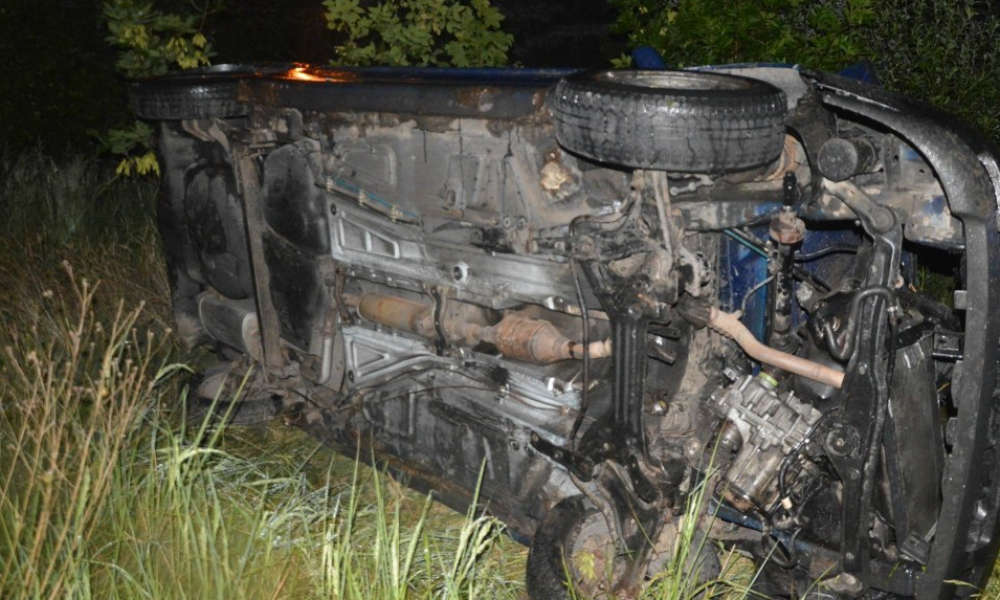 25-latka dachowała samochodem uciekając przed policją. Była pijana. W wypadki zginął jej 2-letni synek. Fot. Policja