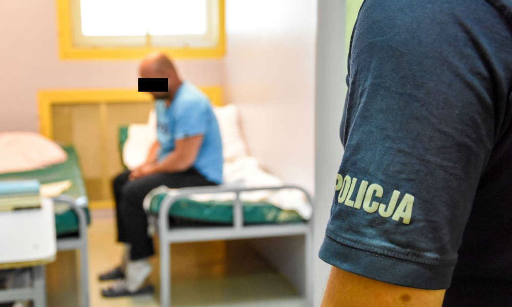 41-latek z gminy Nowogród Bobrzański przyznał się, że wjechał w dwie kobiety i uciekł. Policja wnioskuje do prokuratury o jego tymczasowe aresztowanie. Fot. Policja
