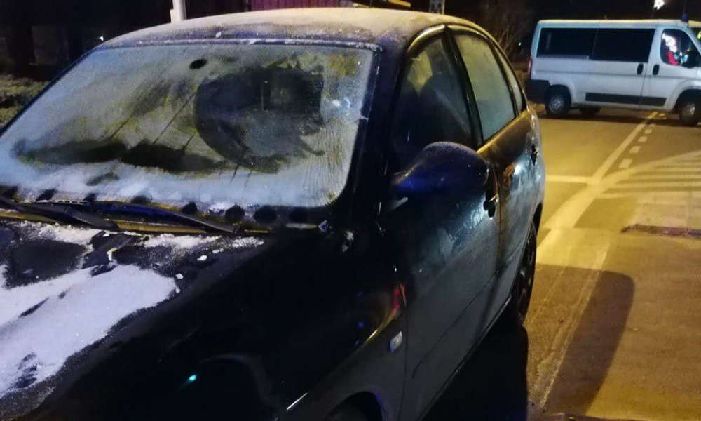 19-latek z Żyrardowa przejechał dwie piesze na przejściu, bo odśnieżył sobie tylko kawałek szyby Fot. Policja