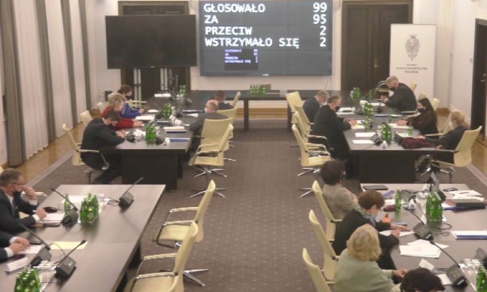 Senat przyjął rządową nowelizację Prawa o ruchu drogowym z jedną poprawką Źródło: Senat