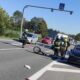 Potrącenie pieszej na przejściu w Sławkowie. W tle widoczny samochód burmistrza Olkusza Fot. Facebook/OSP w Sławkowie