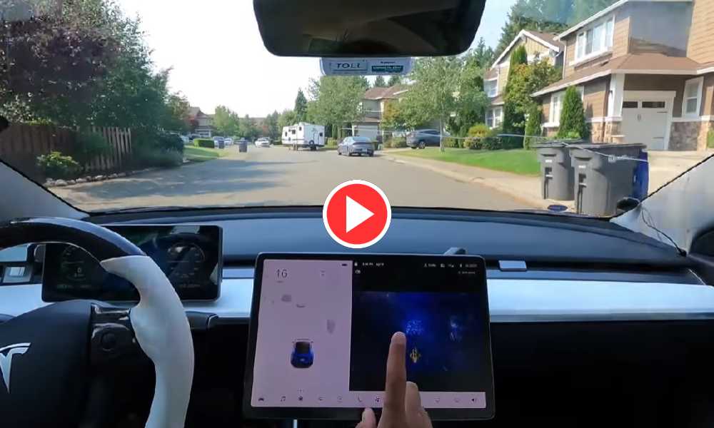 Tesla pozwala na uruchamianie gier podczas jazdy Źródło: YouTube