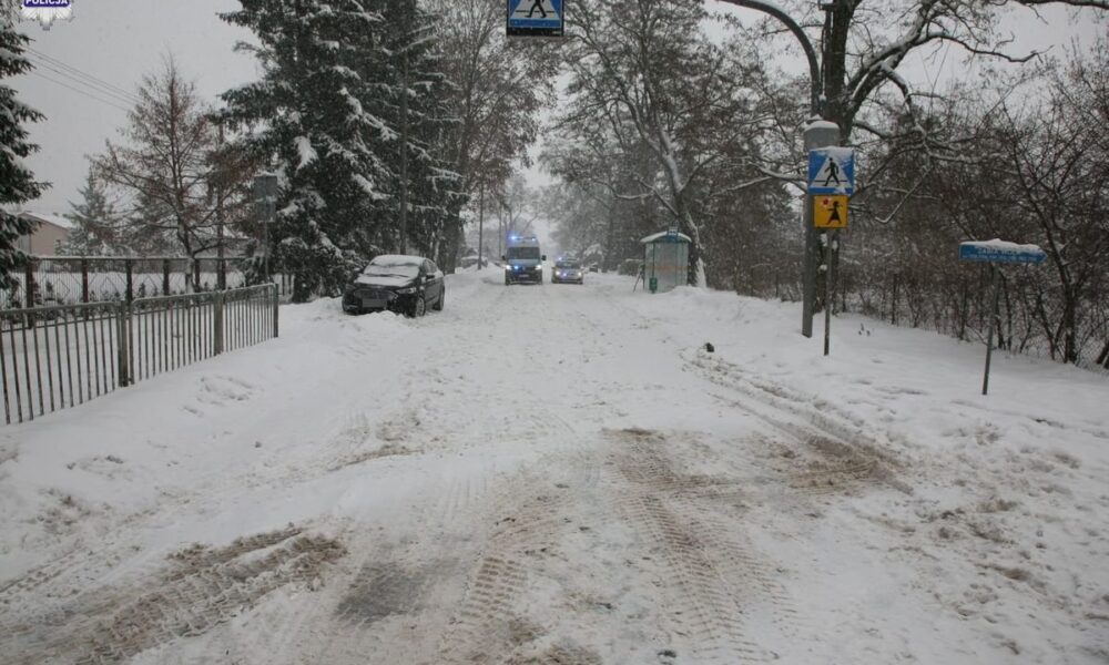 Kierowca busa potrącił dziecko na przejściu dla pieszych przy szkole i uciekł Fot. Policja
