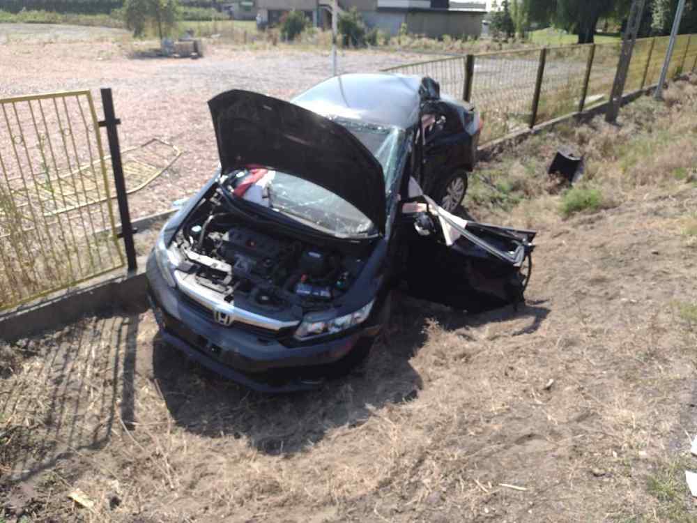 Samochód osobowy, w którym zginęli 77-letni kierowca i jego 77-letnia pasażerka Fot. Policja