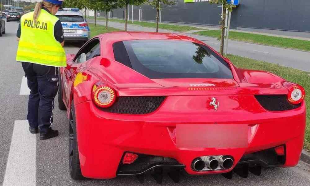 Kierowca ferrari wpadł w Częstochowie Fot. Policja