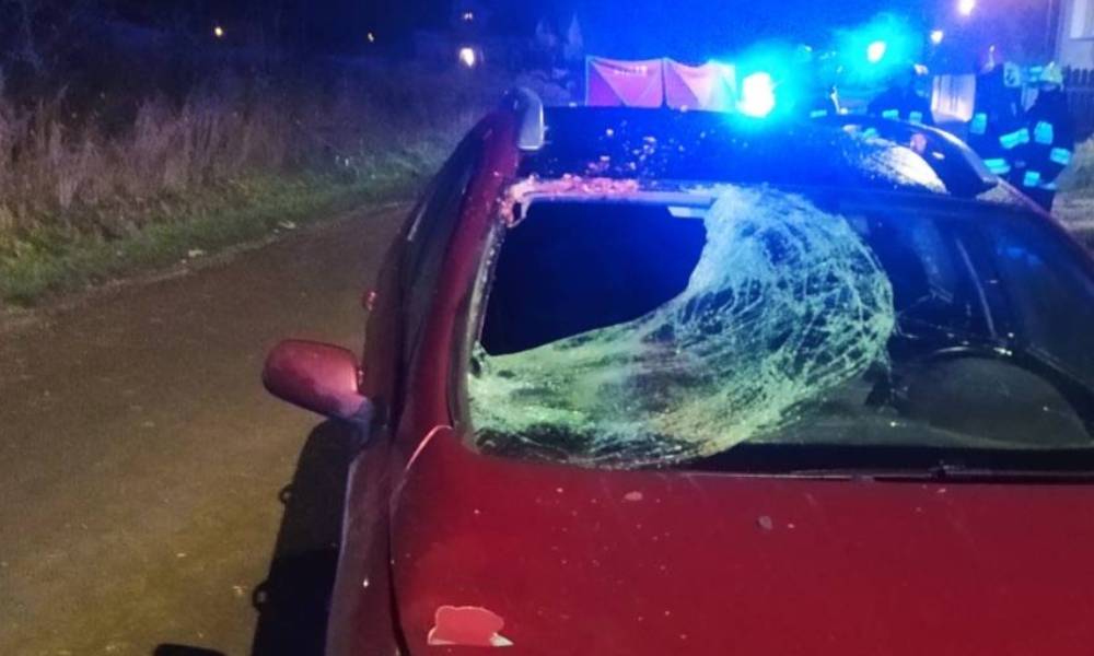 Kierowca osobowego peugeota wjechał w 27-latka. Pieszy nie przeżył Fot. Policja