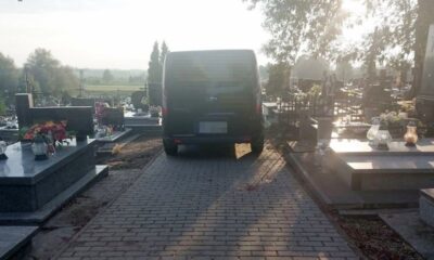 63-latek cofał karawanem na cmentarzu i spowodował ciężki wypadek z pieszą Fot. Policja