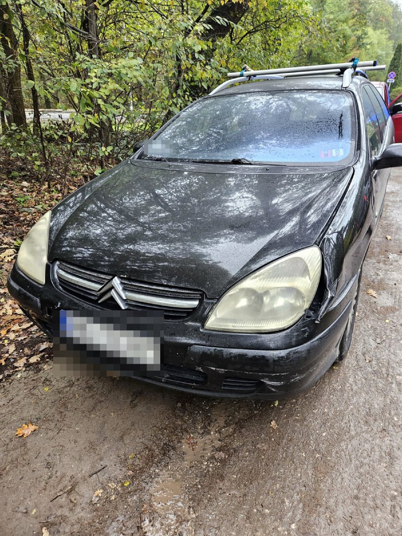Był poszukiwany do więzienia za łamanie sądowego zakazu prowadzenia pojazdów. Wpadł, bo jechał za szybko
