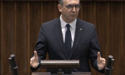 Minister infrastruktury Dariusz Klimczak podczas wystąpienia w Sejmie Źródło:Sejm.gov.pl