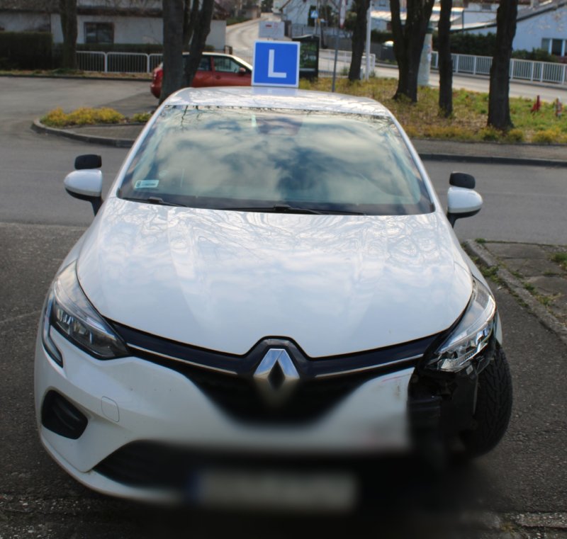 Będzie konfiskata samochodu nauki jazdy. Pijana instruktor spowodowała kolizję