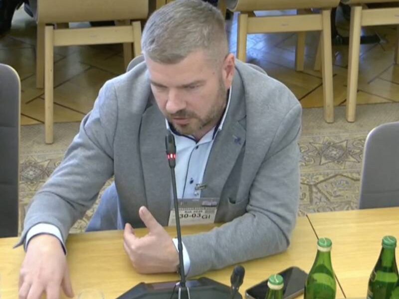 „To nie ma szansy funkcjonować”. Były ekspert komisji układającej pytania na prawo jazdy ujawnia kulisy