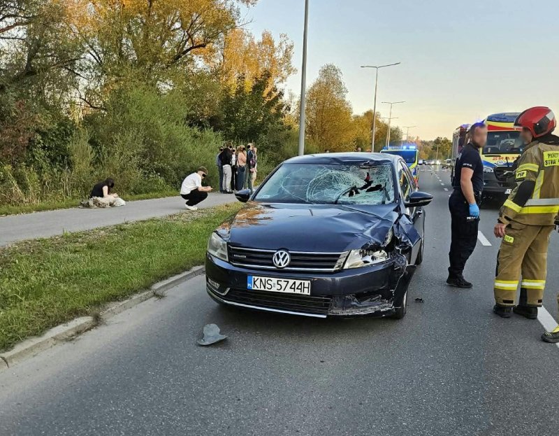 Jechał jak szaleniec i zabił pieszego na pasach w Nowym Sączu. Jest nagranie