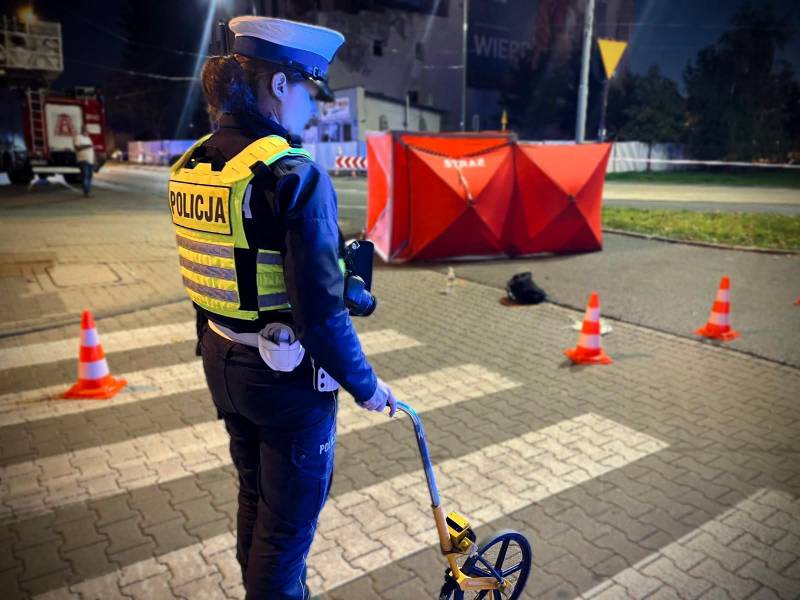 22-letni strażak zabił kobietę na pasach. Przejechał ją wozem bojowym